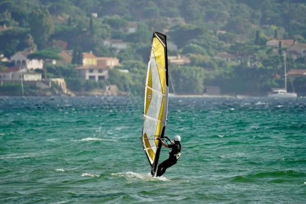hydrofoil windsurfing